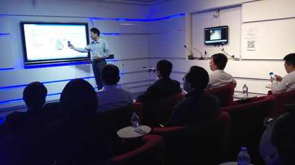 考察學(xué)習(xí)拓思路，交流互鑒促提升——李輝書記率隊(duì)赴上?？疾鞂W(xué)習(xí)技術(shù)服務(wù)經(jīng)驗(yàn)